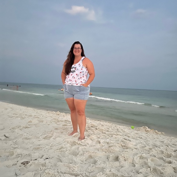 Meet your Posher, Erika - Picture 4 of 4